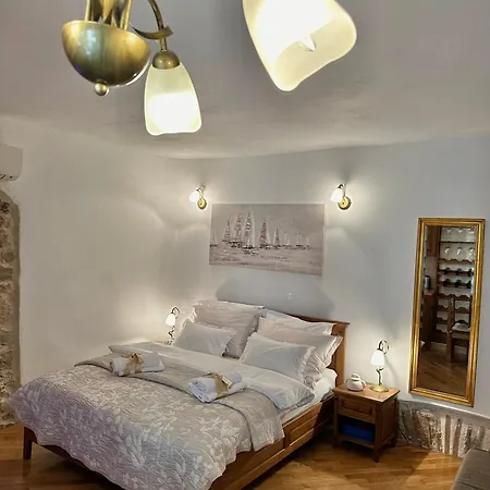 Diocletian Wine Ii Σπλιτ